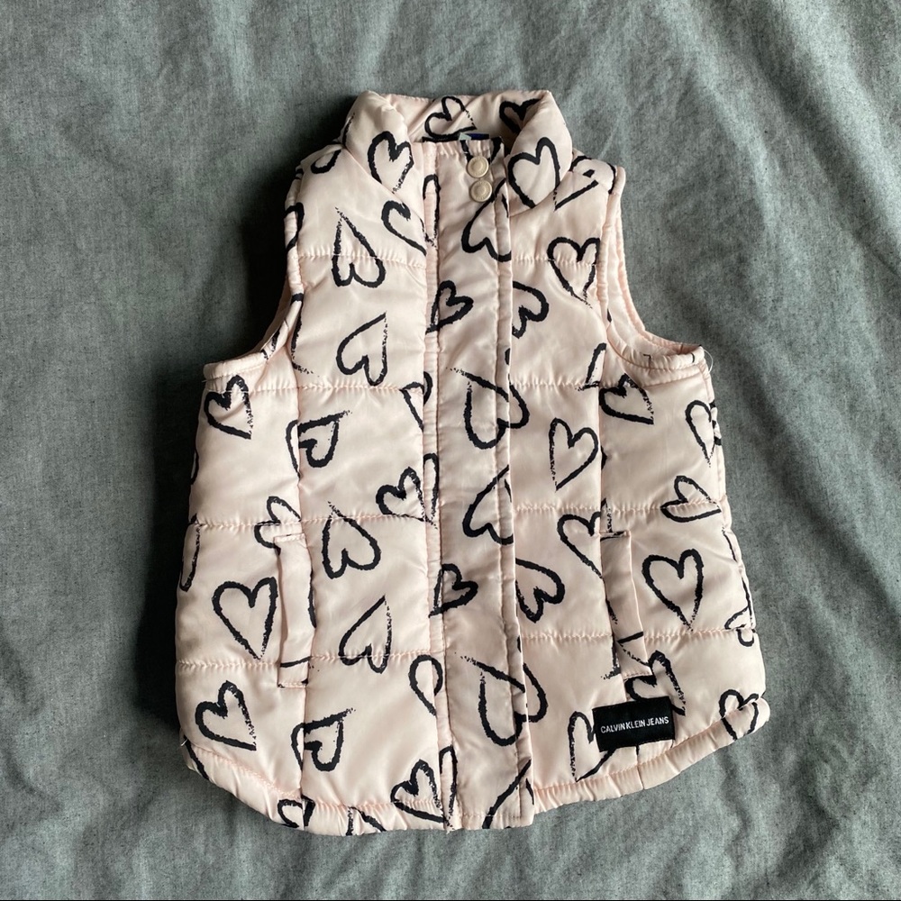 🧁 5/$20 Heart Puffy Vest